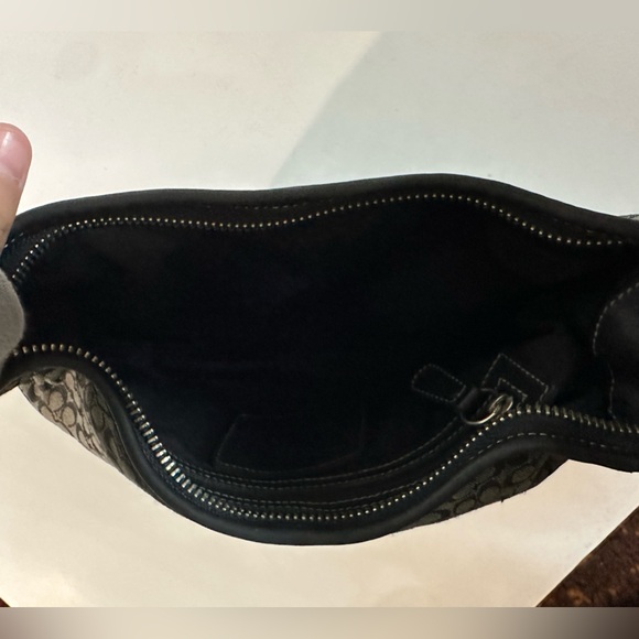 👜 Coach Black Logo Shoulder Purse 🖤 - Picture 8 of 12